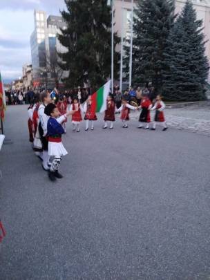 Участие  в общоградското тържество посветено на 145 – години Свободна България.